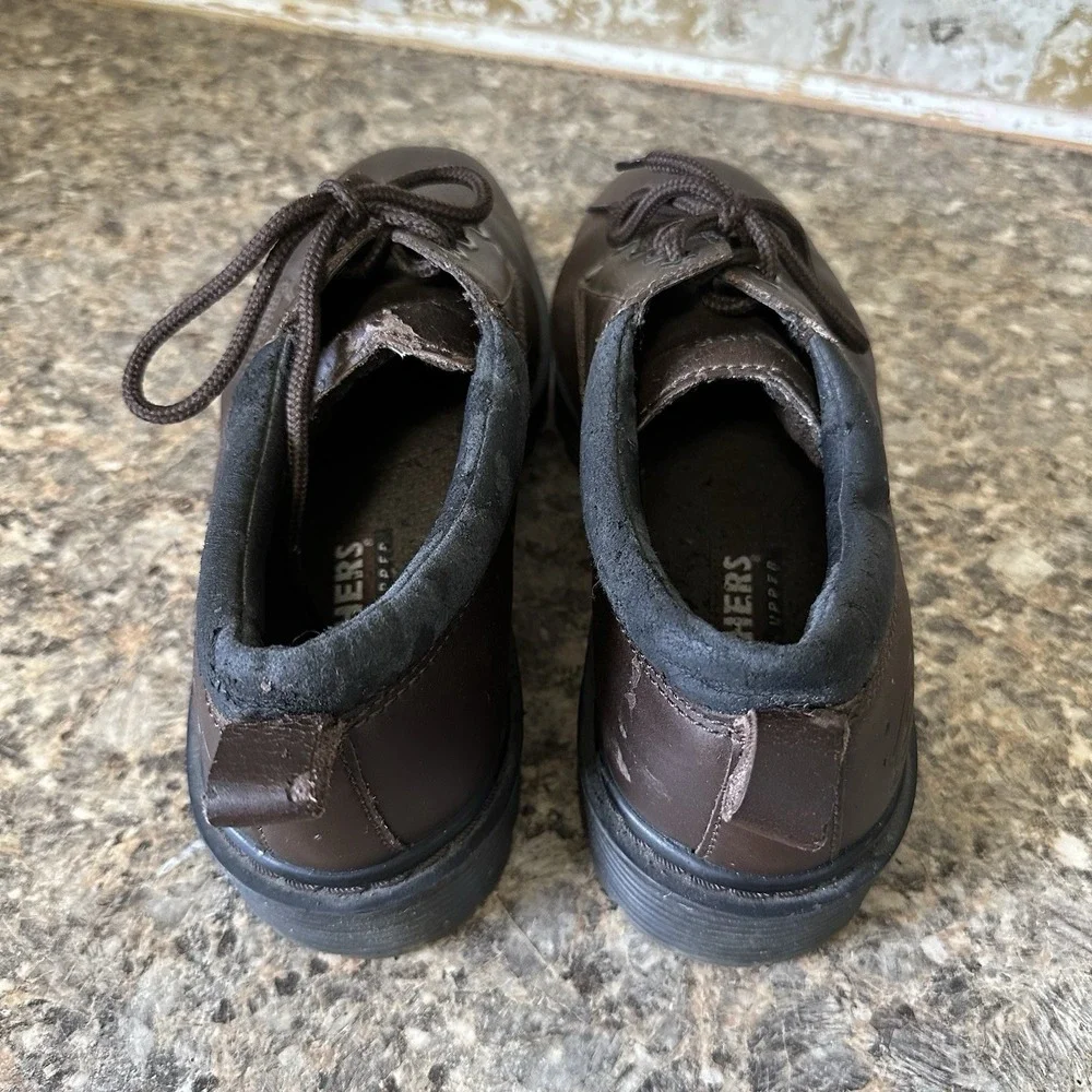 Skechers please feel